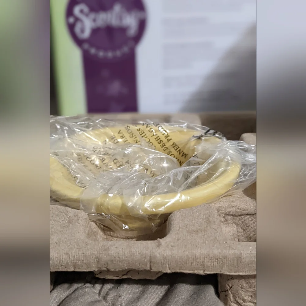 Scentsy Easter Bunny Warmer - White, Pink, and Purple, Yellow - Picture 4 of 8